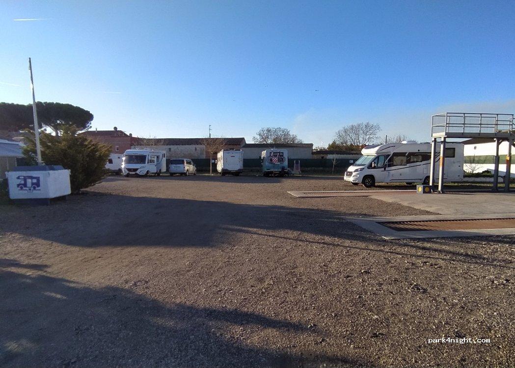 Aparcamiento autocaravanas Suances - Foto 7