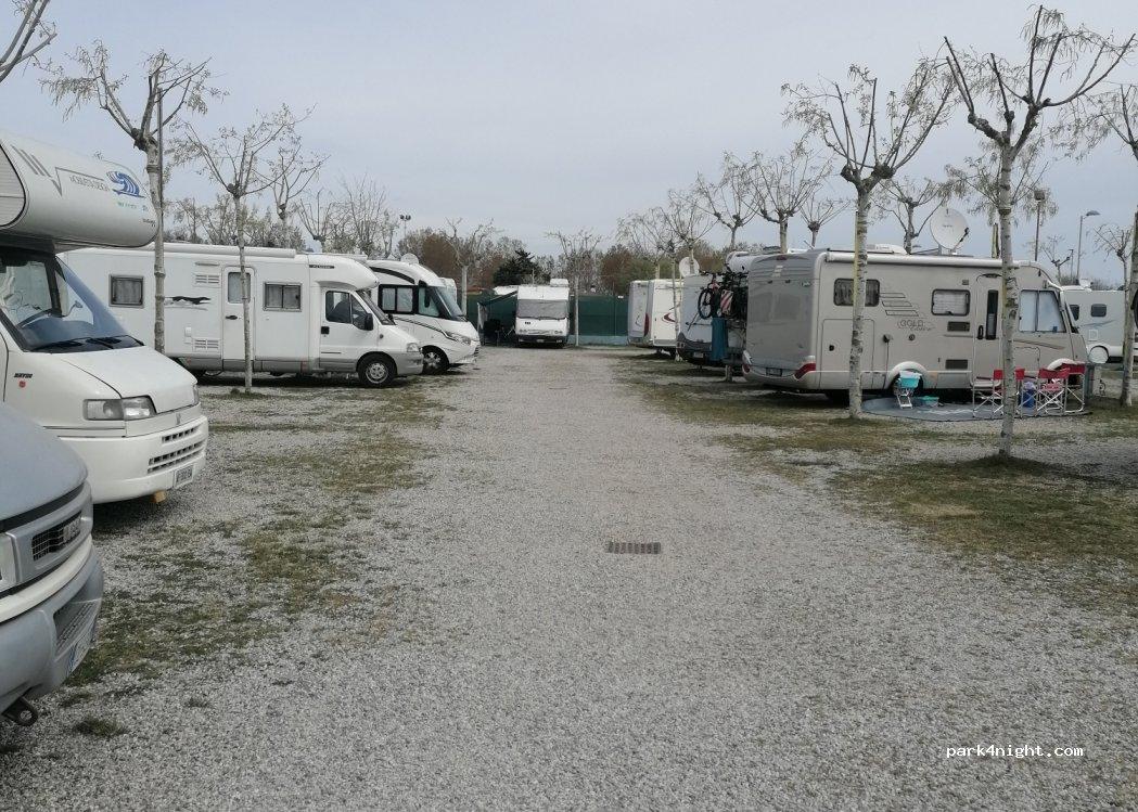 SOSTA CAMPER LE DUE PALME - Foto 7