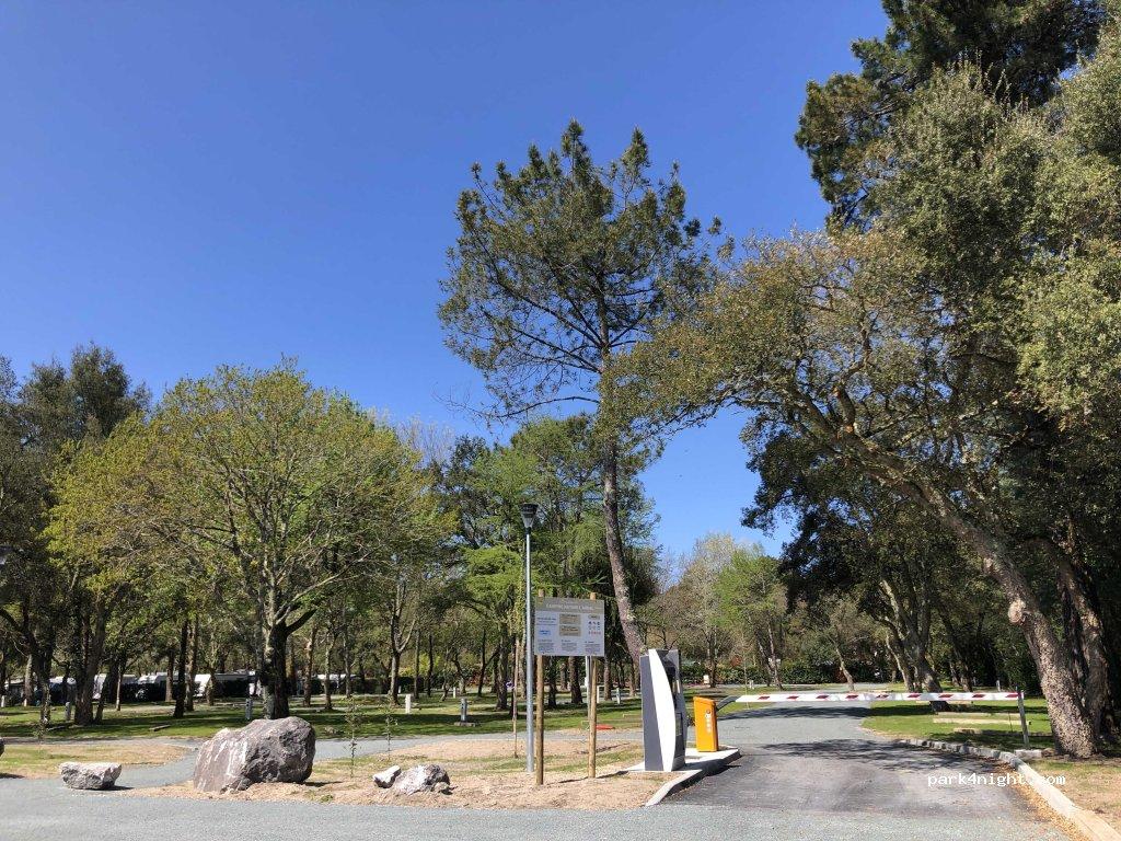 Aire de Camping-cars du Lac - Foto 4