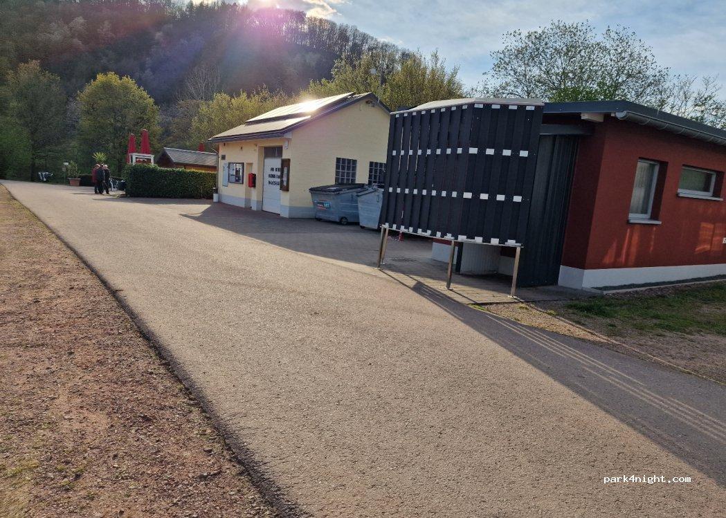 Reisemobilpark Saarburg - Foto 7