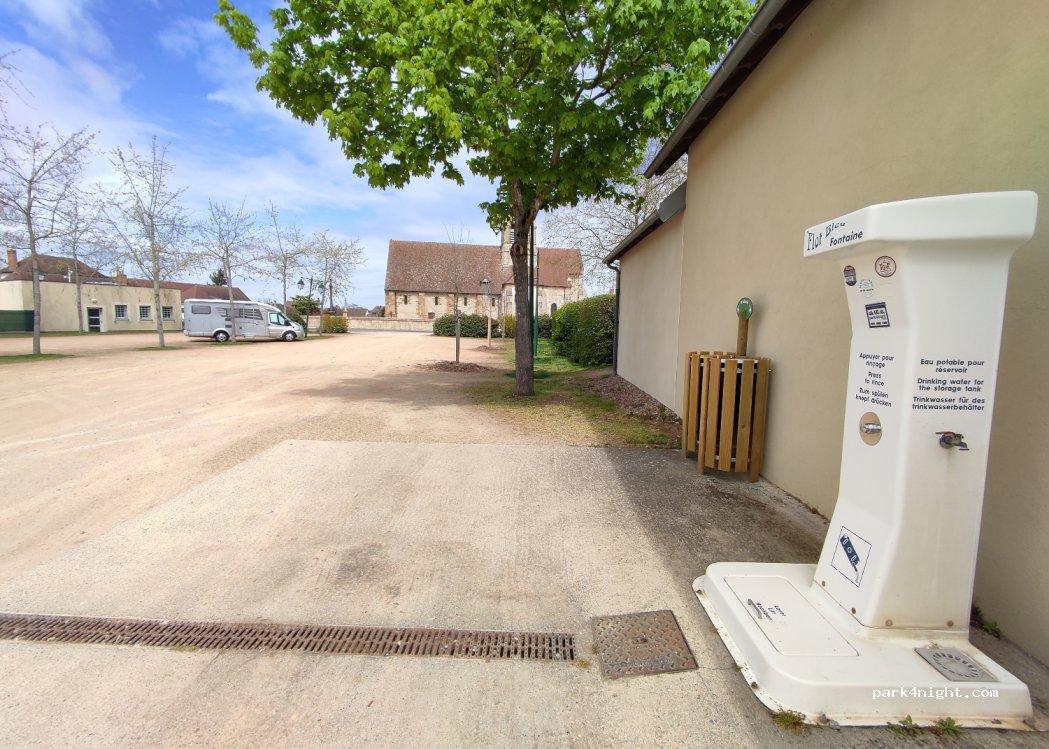 Aire de service Camping-car - Foto 2
