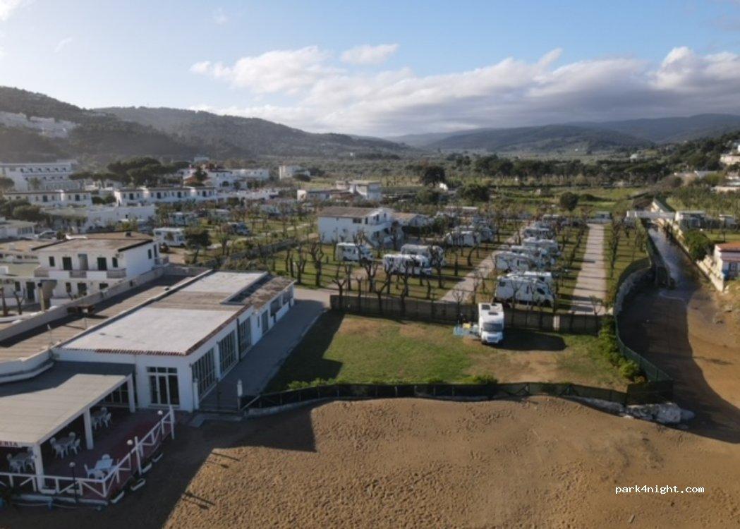 Sosta Camper Baia di Peschici - Foto 4