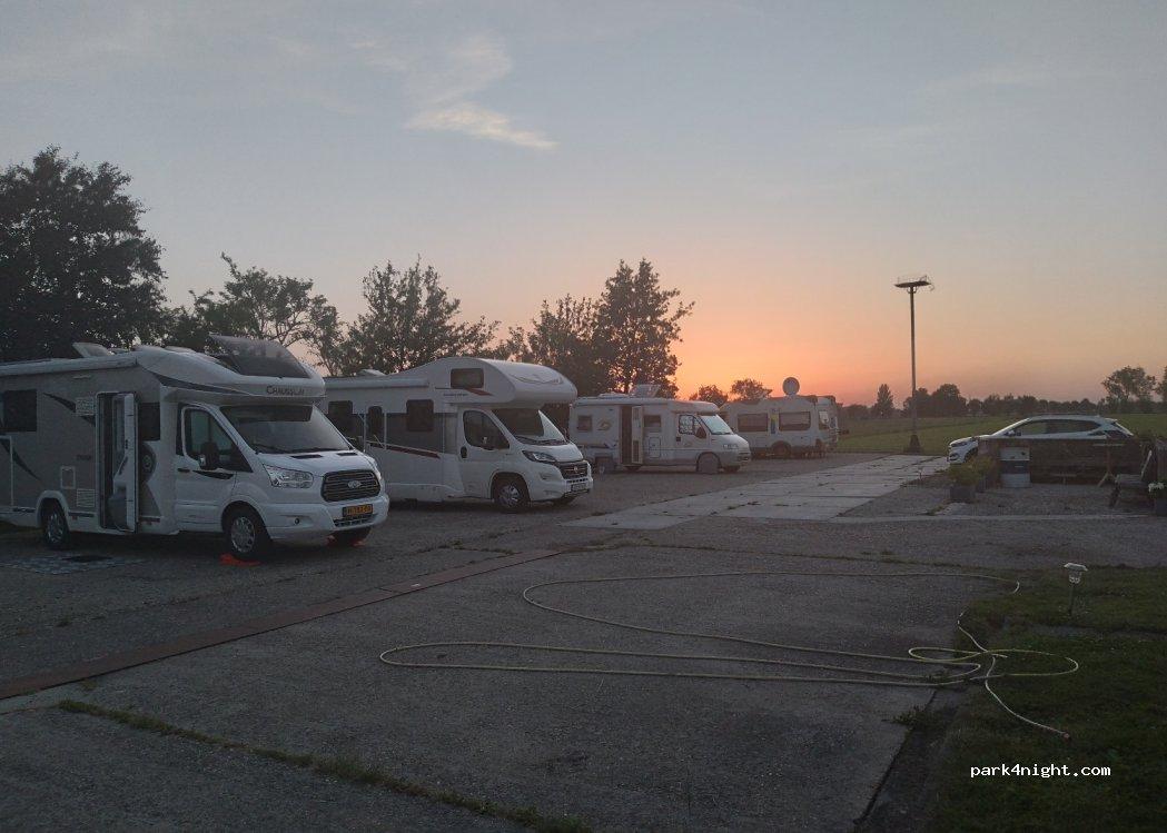 Camperplaats Nieuw Vogelenzang