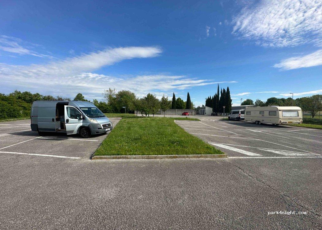 Area Di Sosta camper Staranzano