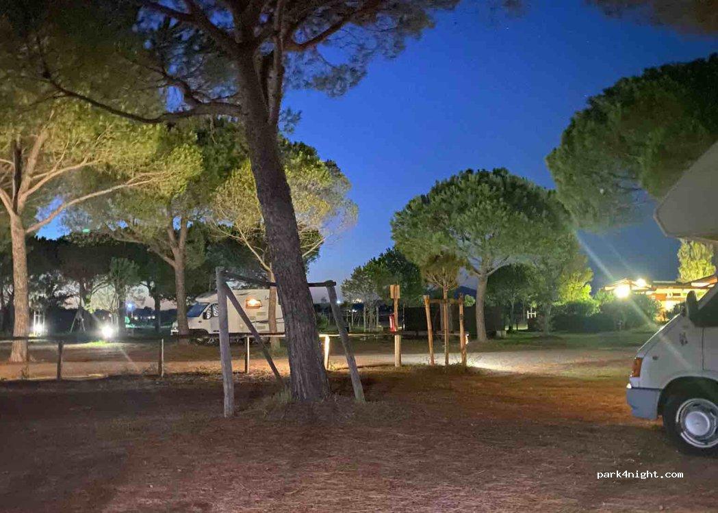 Camper Parking Area - 'La Pineta' - Foto 5