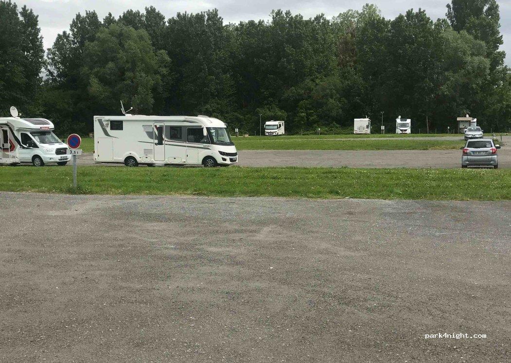 Aire de campingcar SAINT GEORGES SUR CHER - Foto 2