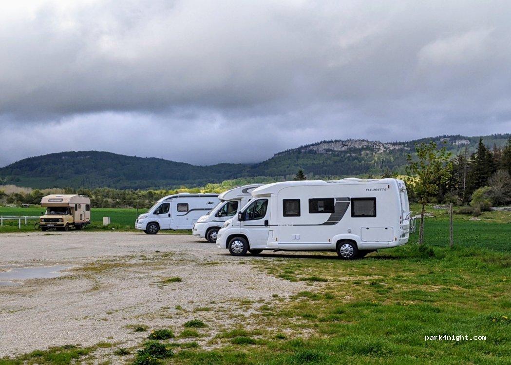 Aire De Camping-Car Vassieux-en-Vercors - Foto 2