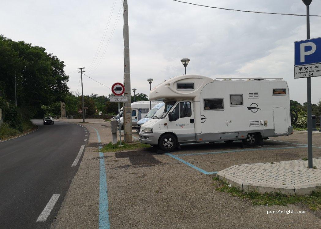 Area Sosta carico e scarico Camper - "Comunale" - Vitorchiano - Foto 5