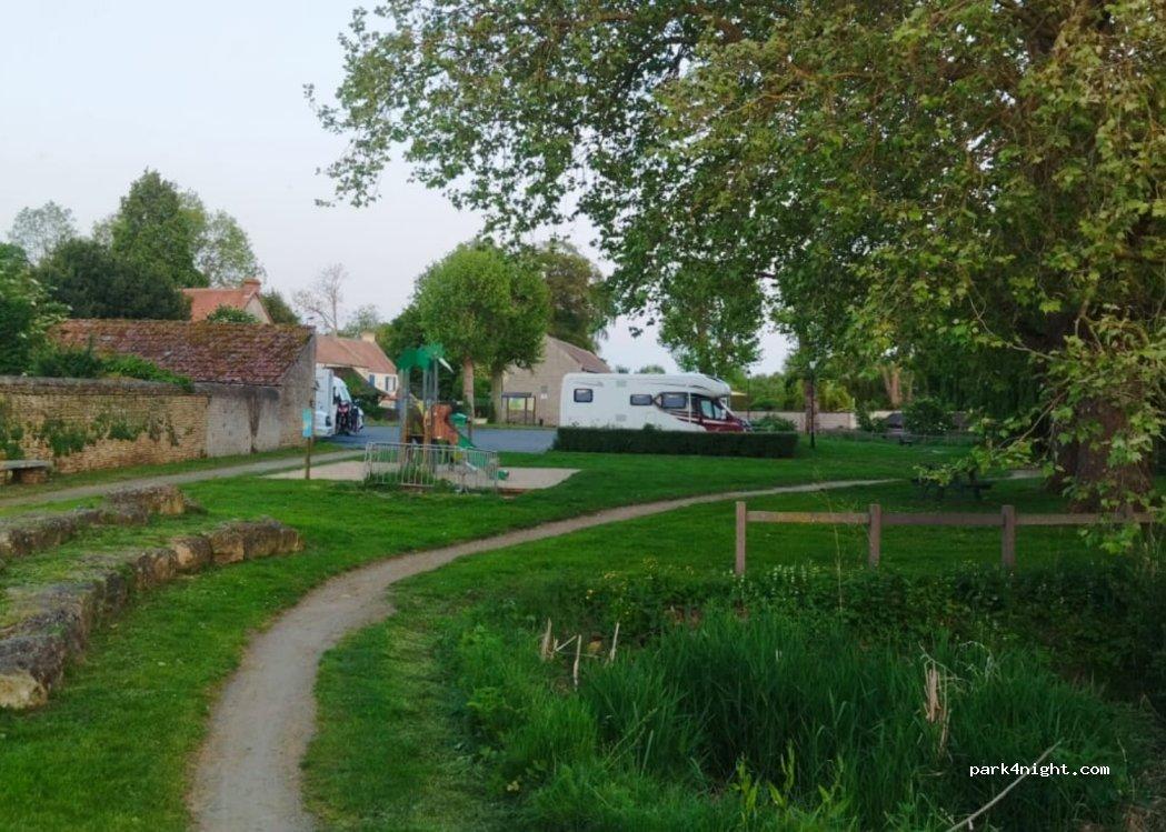 Aire de camping-car HEROUVILLETTE - Foto 5