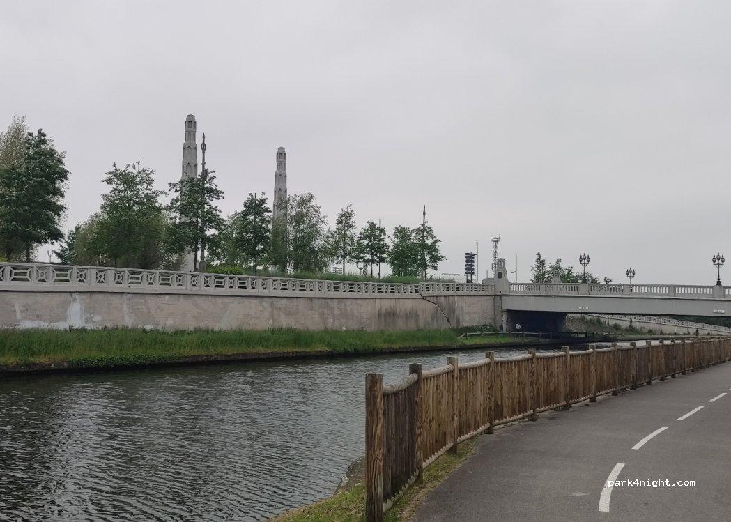 Aire de stationnement et de services pour camping-cars - Foto 5