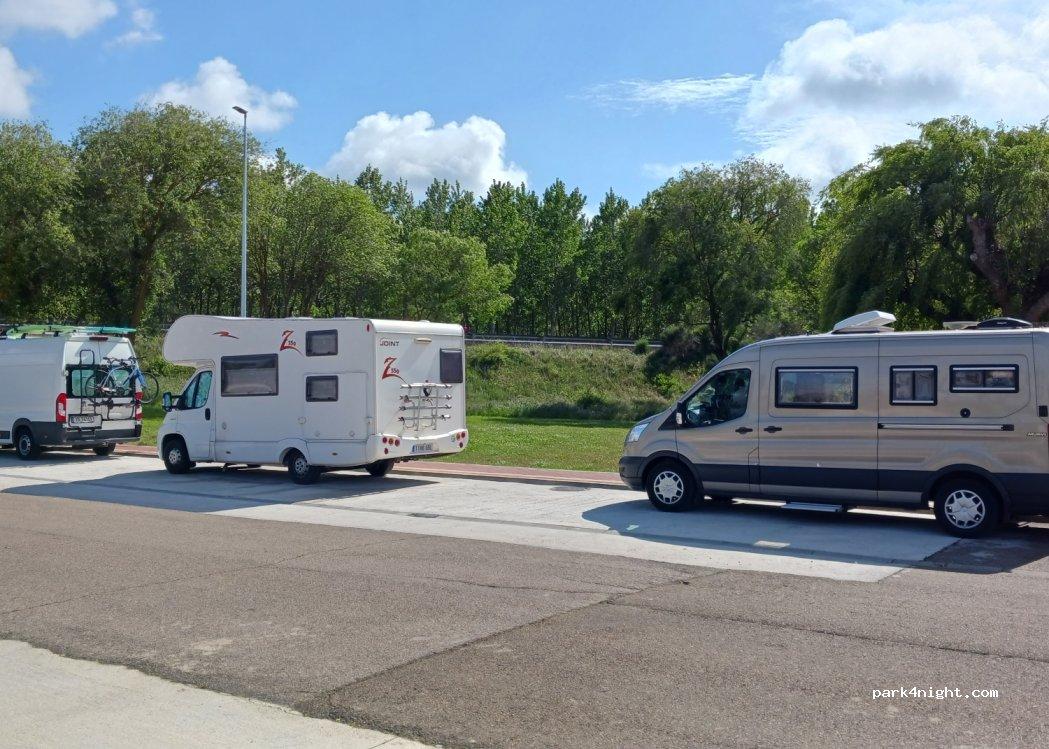 Área de autocaravanas Aguilar de Campóo - Foto 7