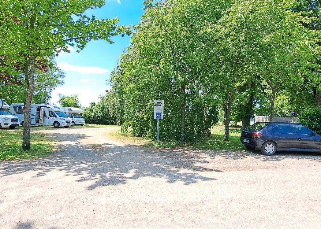 Aire camping-car Beuvron-en-Auge - Foto 2