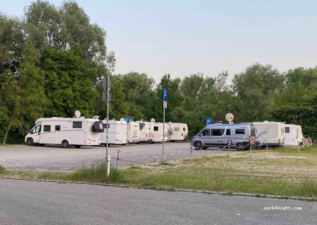 Wohnmobil Parkplatz