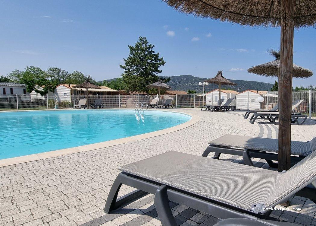 Aire de service camping-car 26130 Saint-Paul-Trois-Châteaux - Foto 7