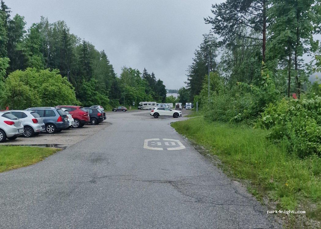 Parkplatz für Wohnmobile 10€ 24 Stunden 20€ 48 Stunden - Foto 5