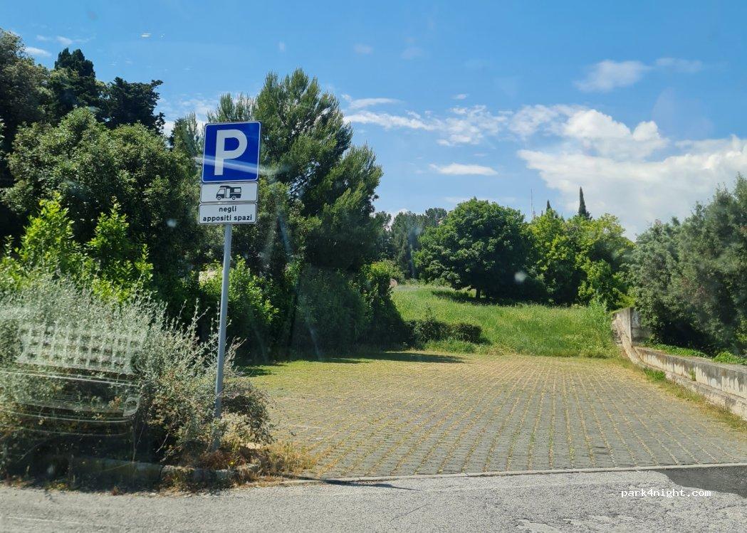 Camper Parking Area Storage Posatora - Foto 3