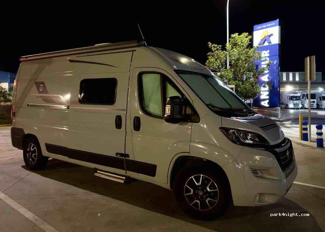 Aire de services gratuits camping-cars et fourgons - Foto 3