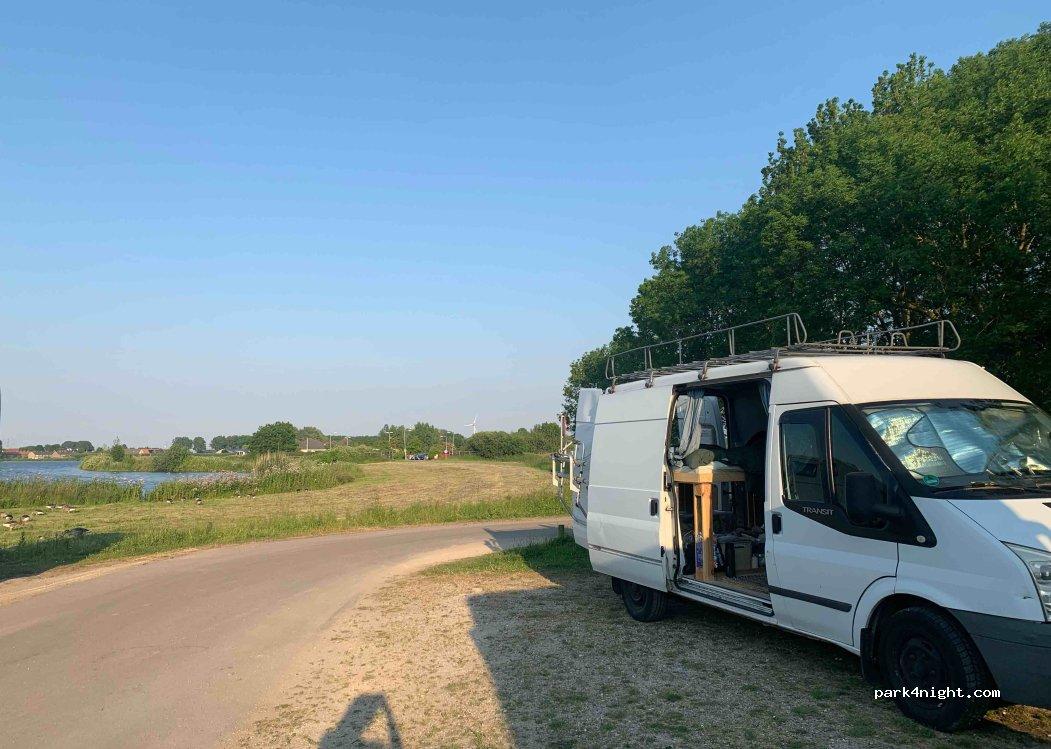 Camperplaats parking Bernisse - Foto 2