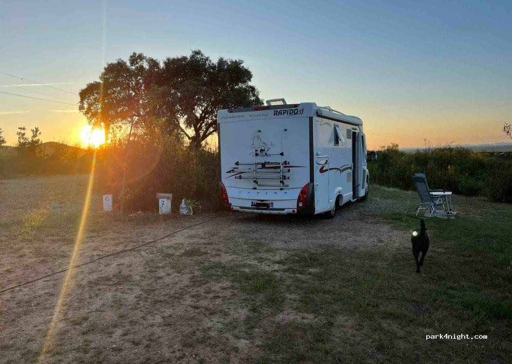Area de AUTOCARAVANAS La Tierra Verde - Foto 2
