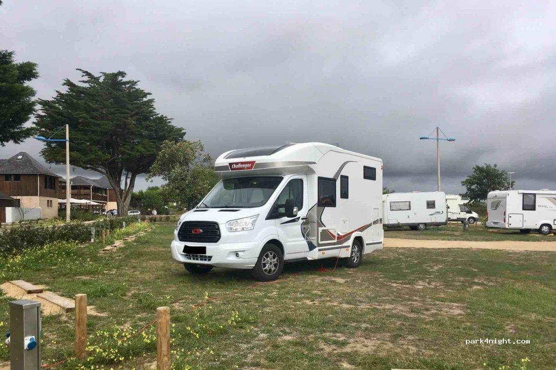 Aire De Camping Car de Kerhillio - Réseau AIreServices - Foto 3