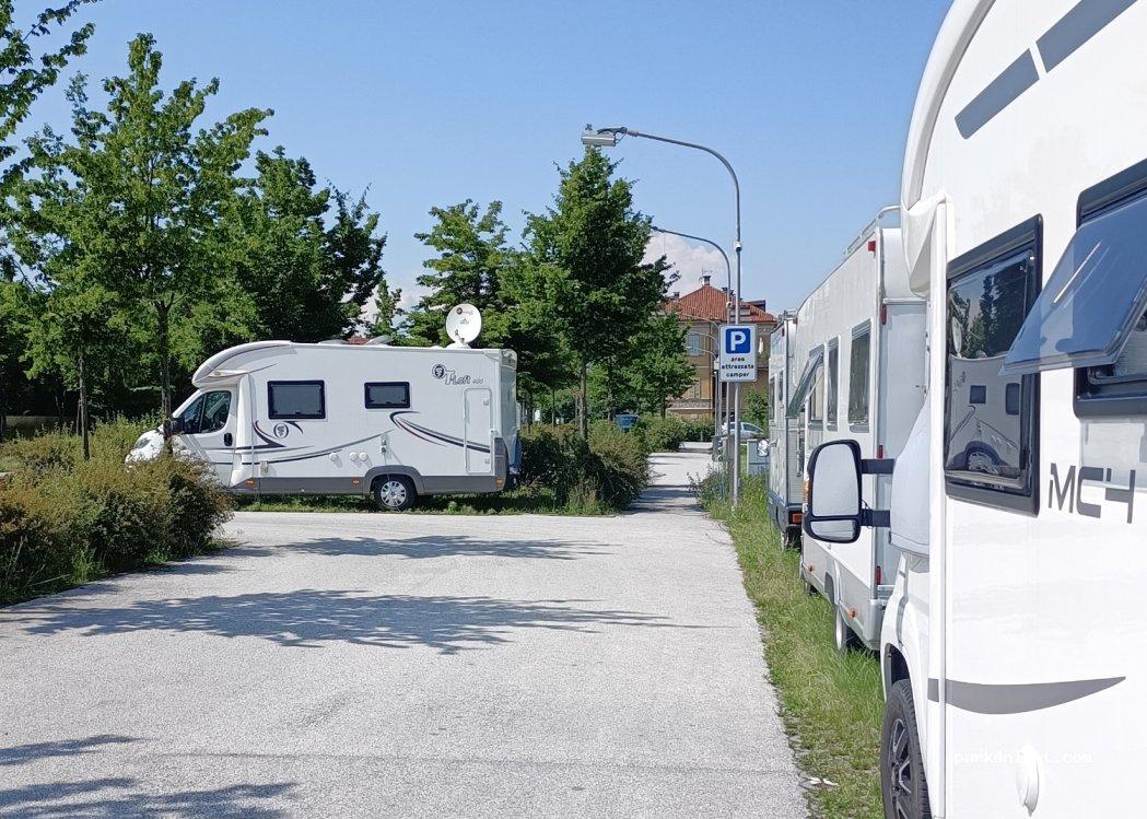 Area Sosta Camper - Saluzzo - Foto 6