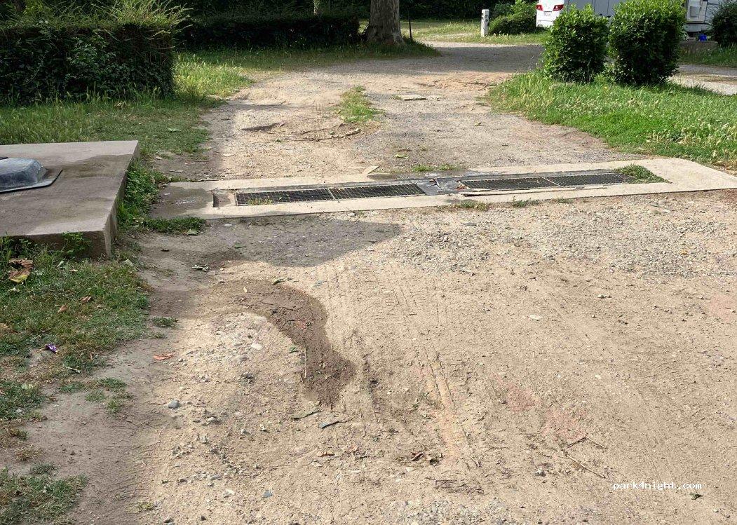 Camping-Car Park La Roche de Glun - Foto 6