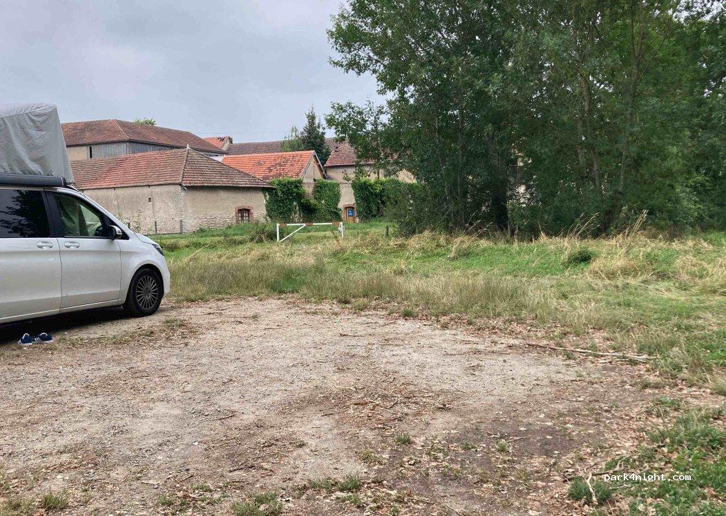 Aire de Camping-Car Mehun - Foto 5