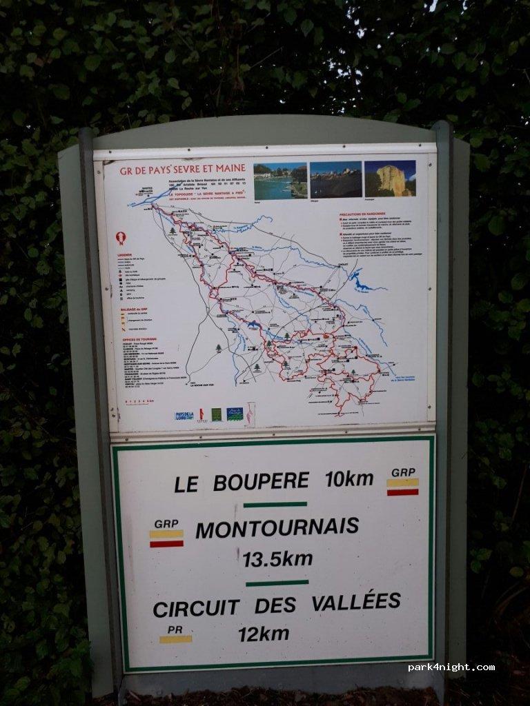 Aire de camping-car POUZAUGES - Foto 6