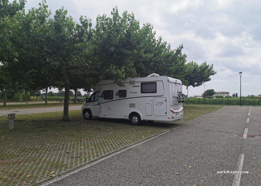 Camper Parking Area - Garda Thermal Park - Foto 4
