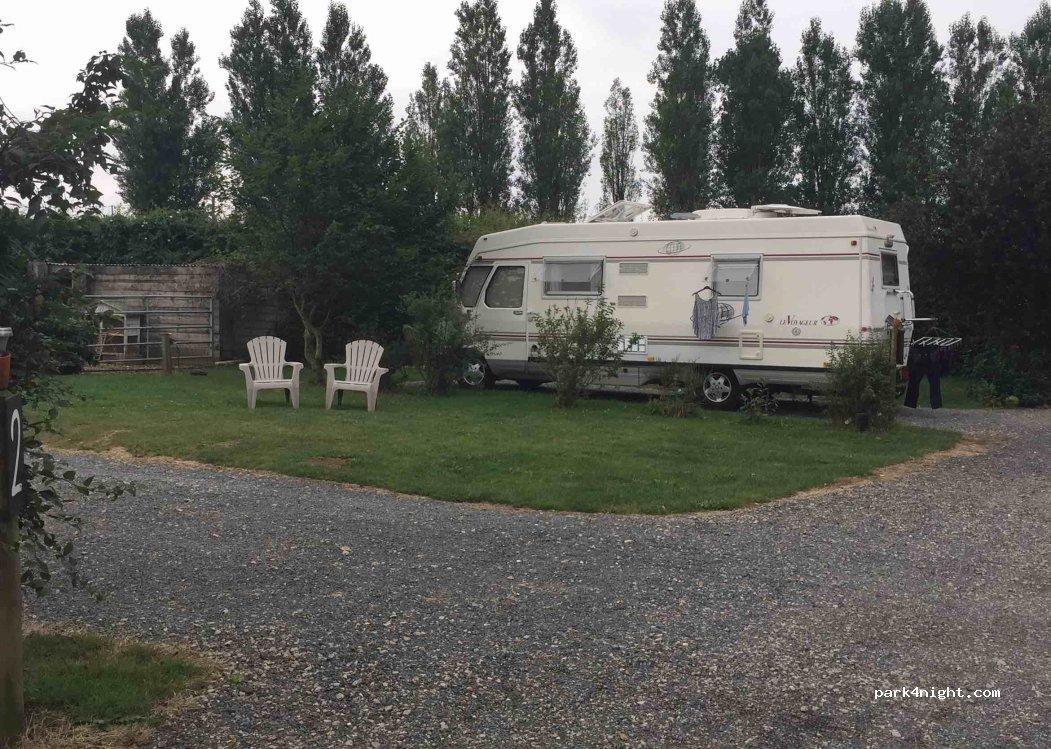 Aire Camping Car "Les Peupliers"