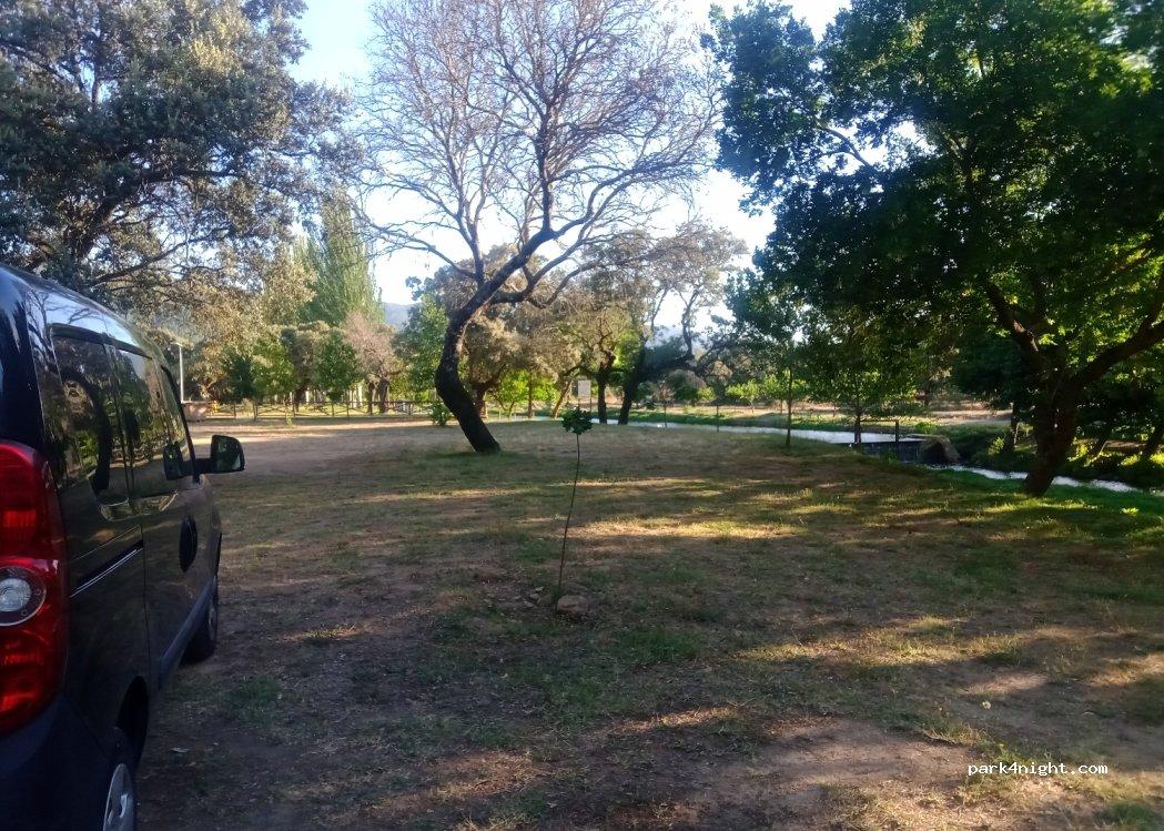 Área autocaravanas Cadalso - Foto 3