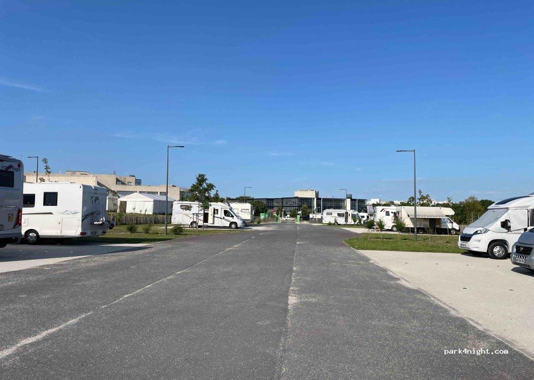 Aire de Camping Cars - Caen Memorial - Foto 6