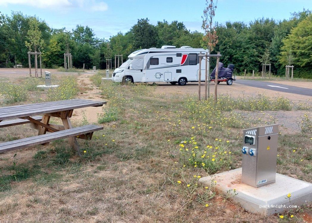 Aire de camping-car TALMONT-SAINT-HILAIRE(2)