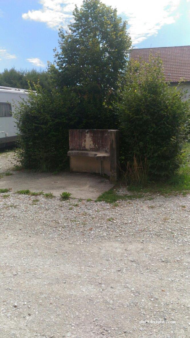 Aire de Camping Car Arinthod - Foto 4