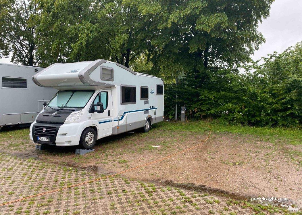 Wohnmobilstellplatz - Freizeitbad Aquarius.