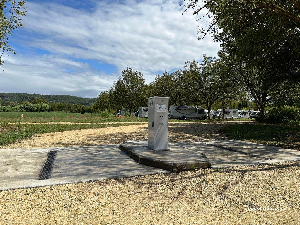 Aire Camping Car des Châteaux en Périgord - Foto 5