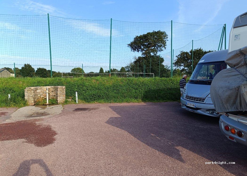 Terrain de Stationnement de Camping-cars de Montebourg - Foto 2