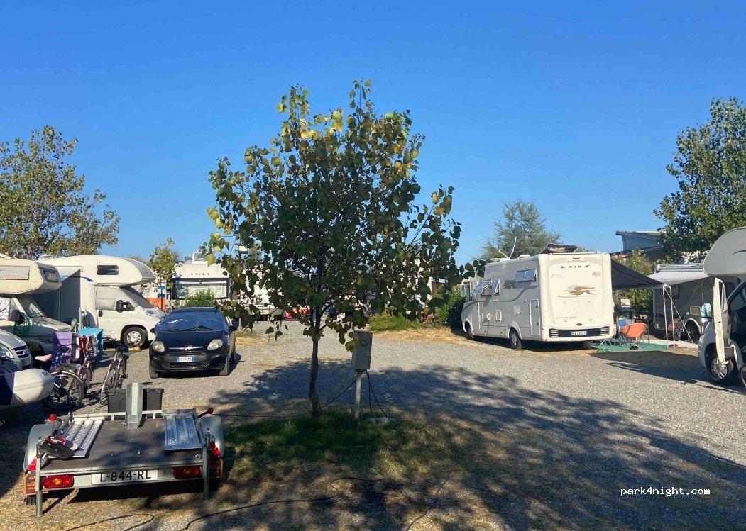 Martina Area Camper Stabilimento Balneare - Foto 2