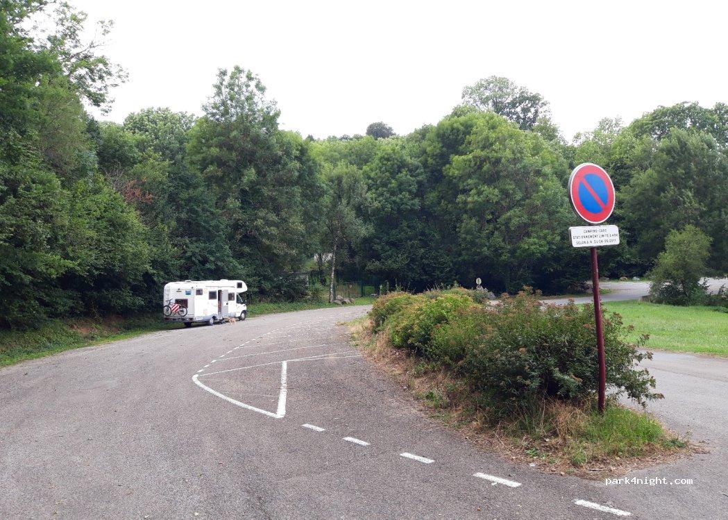 Aire de camping car La Salvetat sur Agout - Foto 7