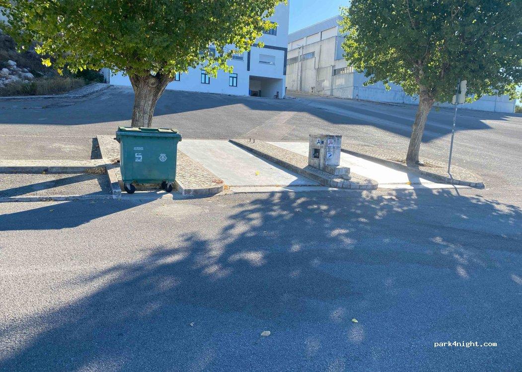 Area para autocaravanas (gratuito) Free RV parking - Foto 2