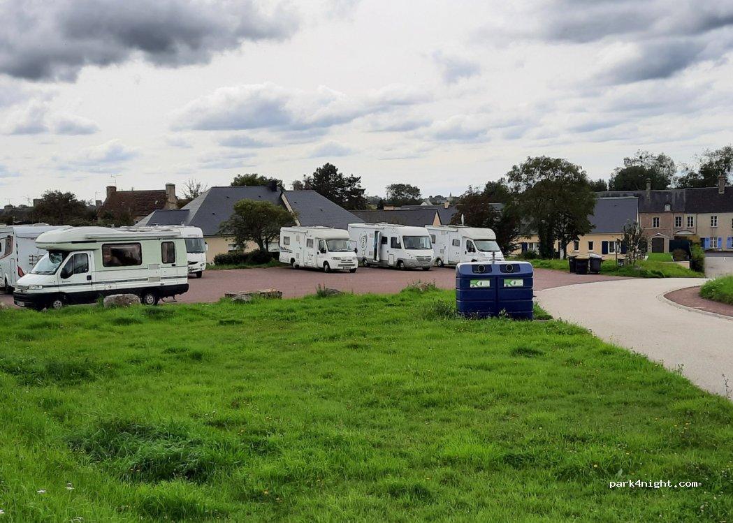 Terrain de Stationnement de Camping-cars de Montebourg