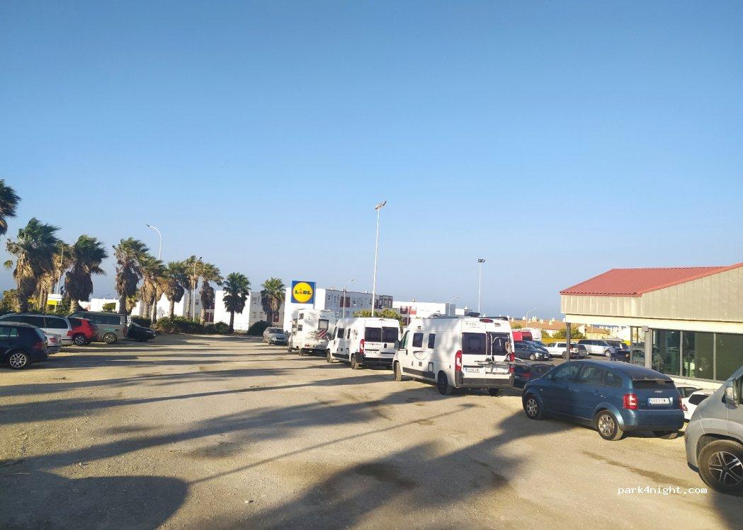 Tarifuel Área de Servicios de Autocaravana sin Aparcamiento en Tarifa - Foto 2