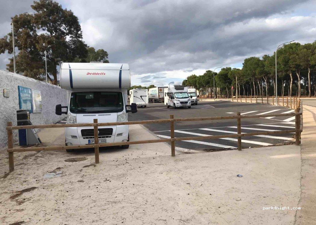 Parking Autocaravanes Planes - Foto 2