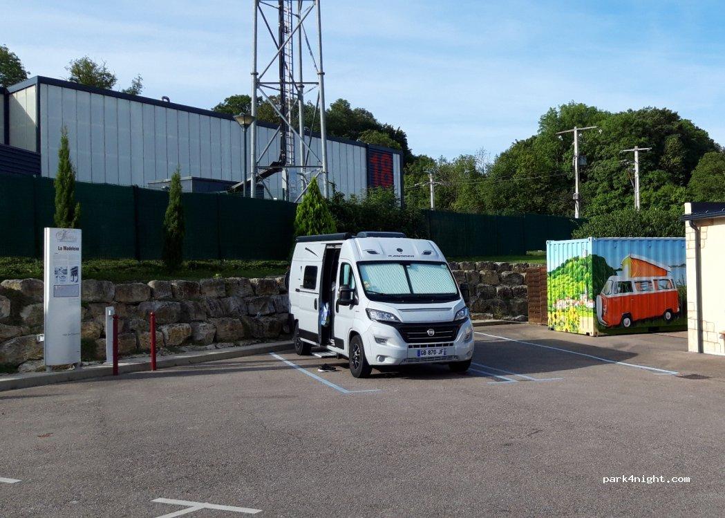 Aire de Camping-Cars Commercy - Foto 3