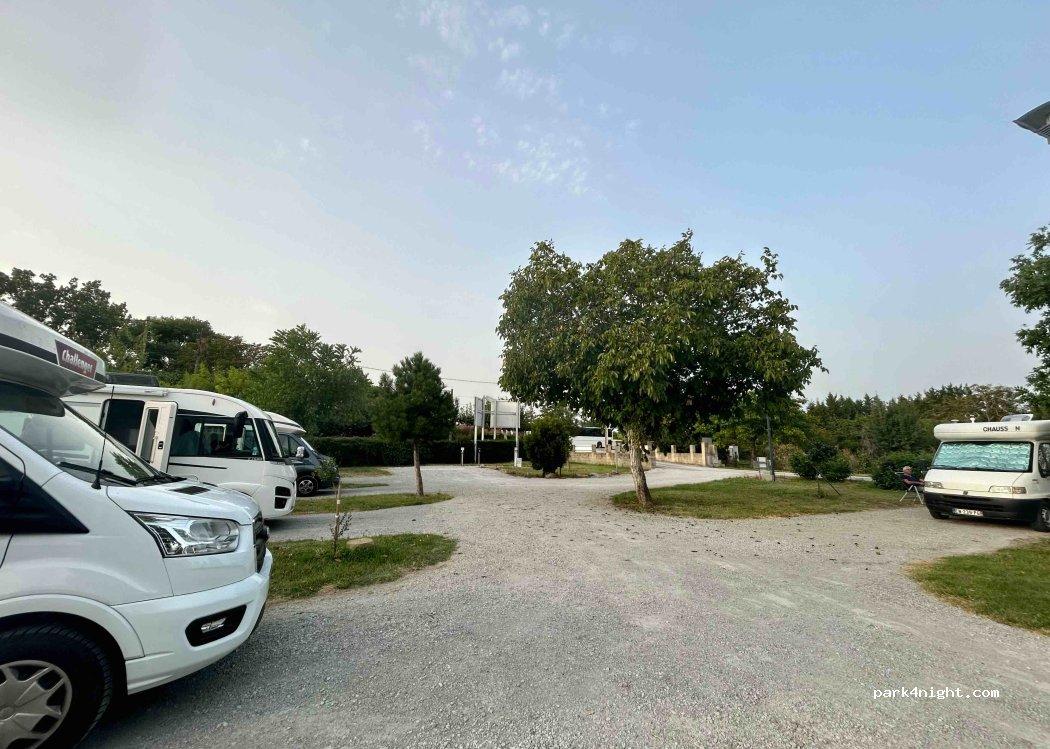 Aire camping car d'Alzonne (14€)