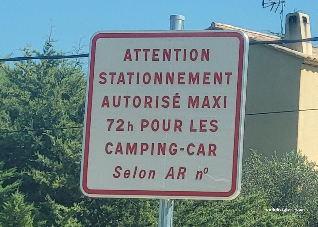 Bonnieux parking VL et aire de camping-cars - Foto 5