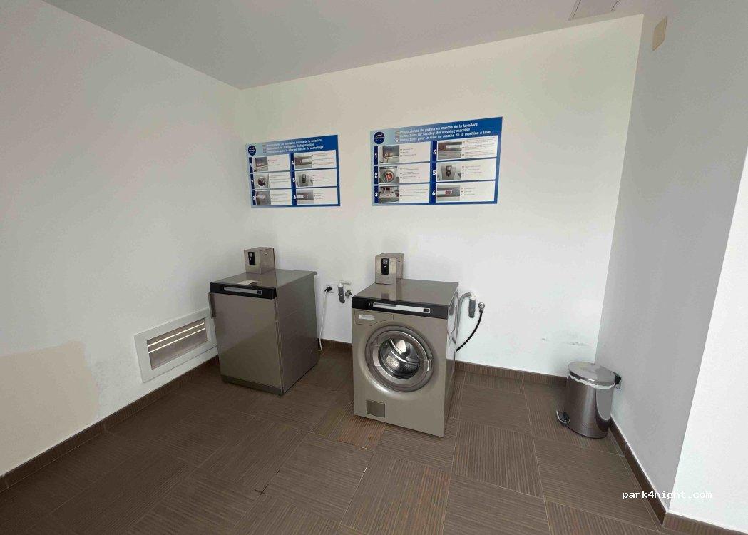 PortAventura Parking Caravaning - Foto 2