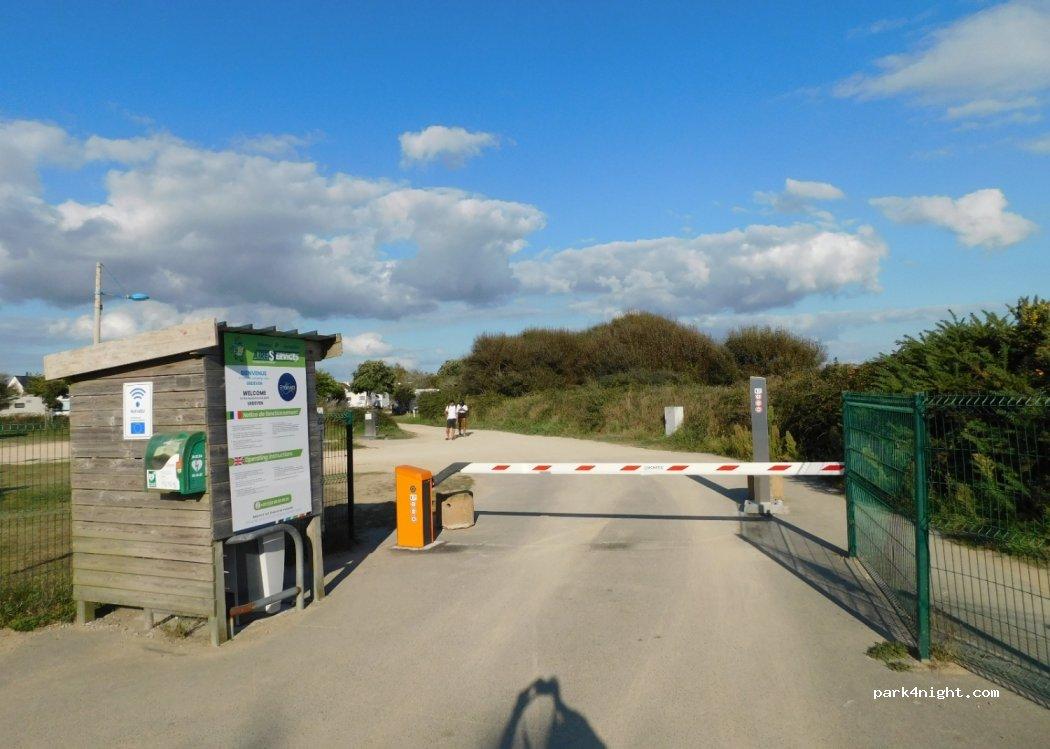 Aire De Camping Car de Kerhillio - Réseau AIreServices - Foto 5