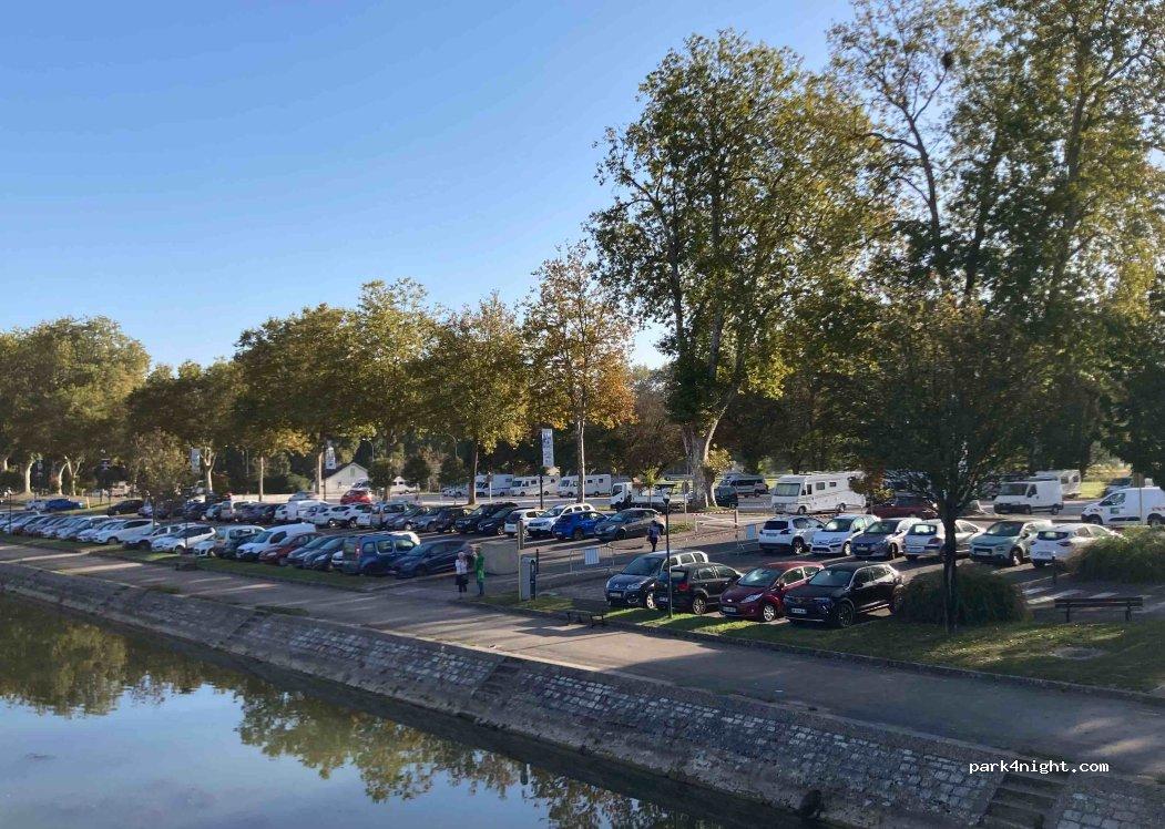 Aire camping-car Dole - Foto 2