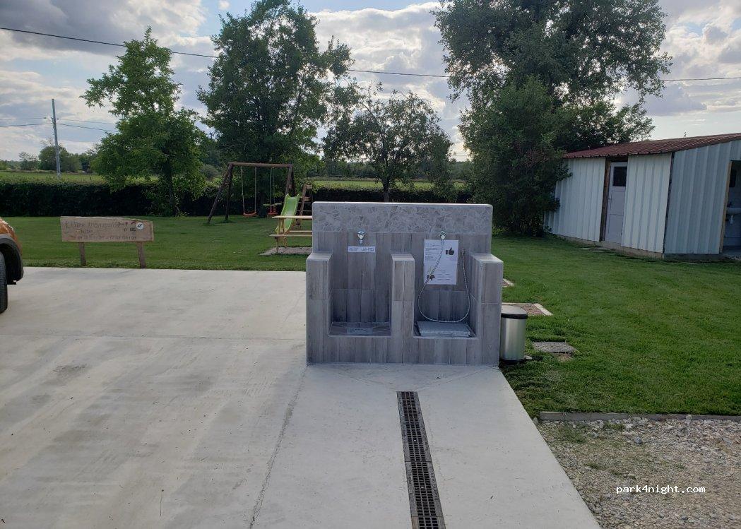 Aire camping cars"l Aire Tranquille " - Foto 2